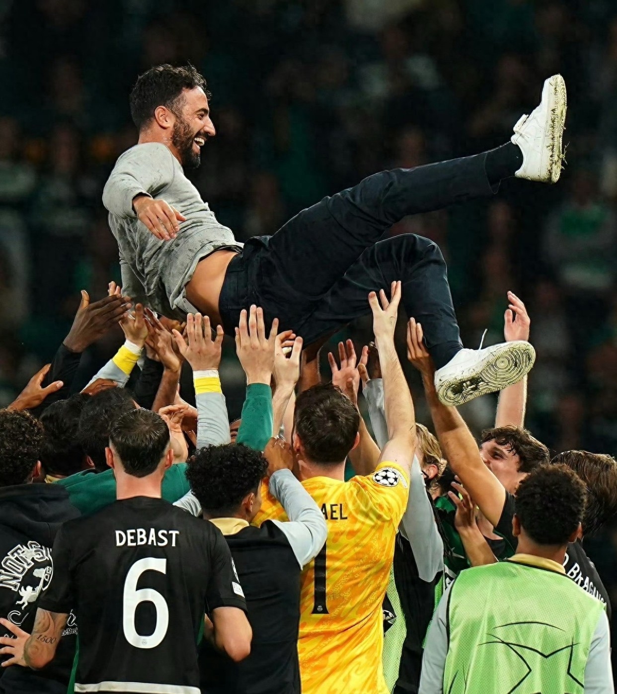  德国杯拜仁遭淘汰 