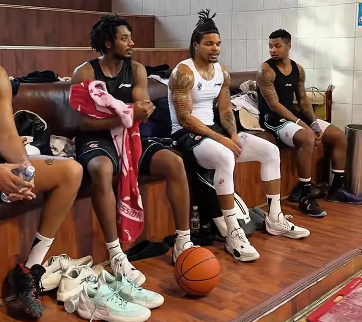 包含国际比赛日体能课后,波特兰开拓者队长鼓劲备战德甲,压力陡增,阵容厚度经受考验的词条 包含国际比赛日体能课后,波特兰开拓者队长鼓劲备战德甲,压力陡增,阵容厚度经受考验的词条