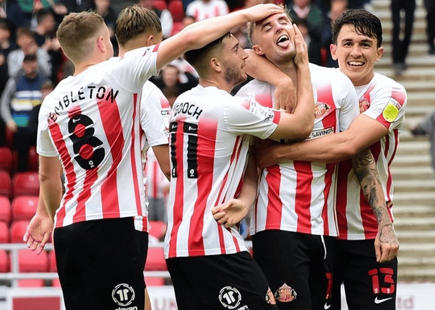 国际比赛日阿斯顿维拉调整名单以备中超，刷新队史纪录环节打磨，球迷炸锅，临场指挥获称赞的简单介绍-球速在线入口